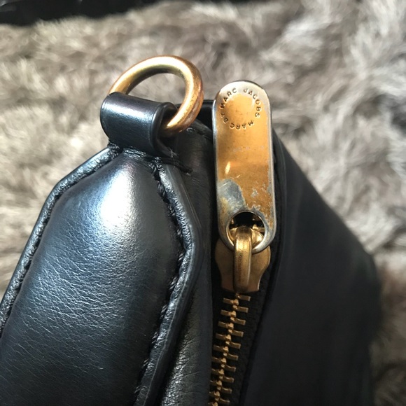 Classic Q Natasha Cross Body - Picture 4 of 8